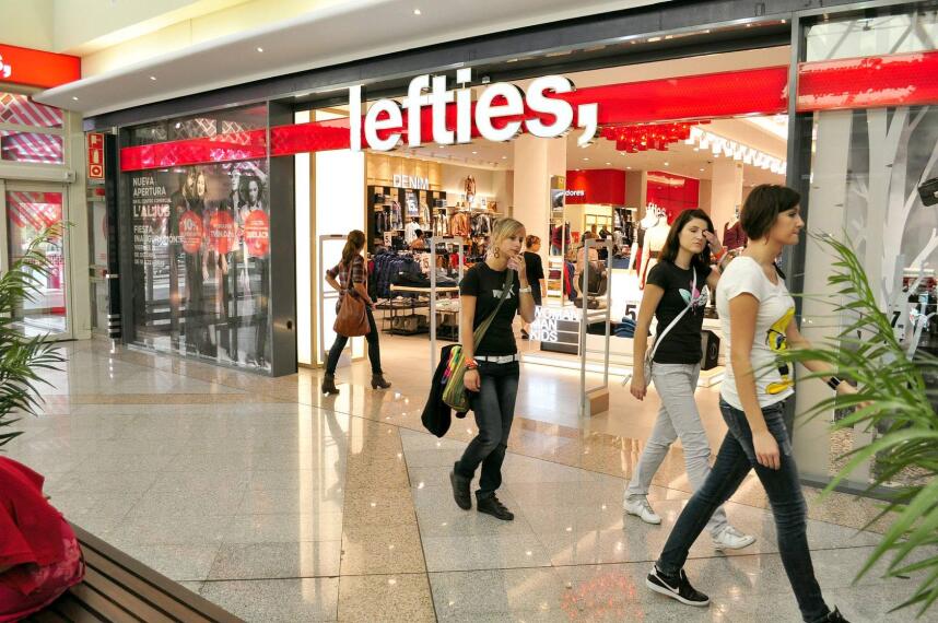 El bolso con mucho rollo de Lefties tirado de precio en rebajas por tiempo limitado 1 Lefties ha dado en el clavo