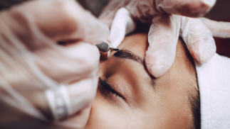 Microblading pelo a pelo en cejas